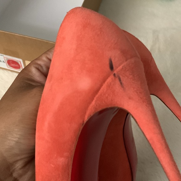 Christian Louboutin Pigalle Follies 100 (1 day sale!) - Picture 5 of 9